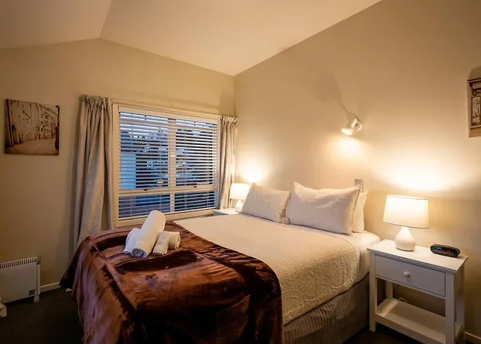 Apartment 3br - Walk To & Town