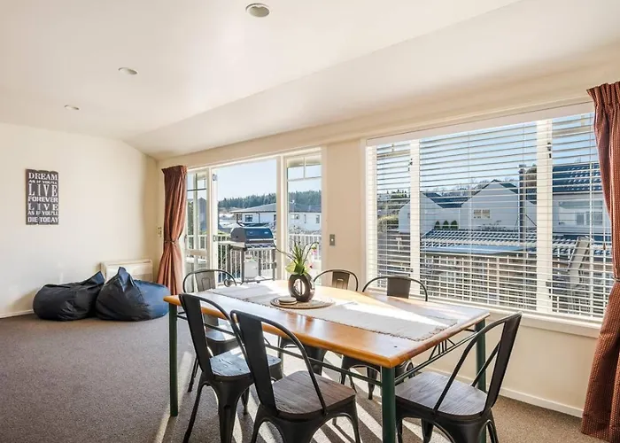 3br - Walk To & Town Apartment Wanaka