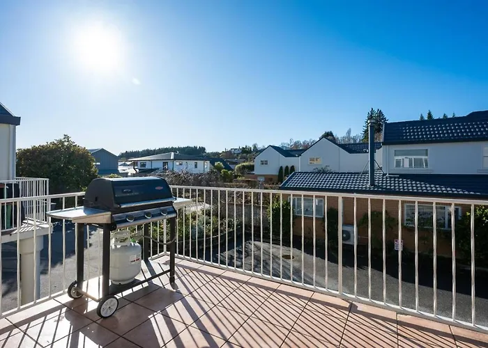3br - Walk To & Town Apartment Wanaka