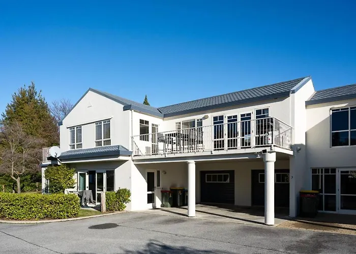 3br - Walk To & Town Wanaka