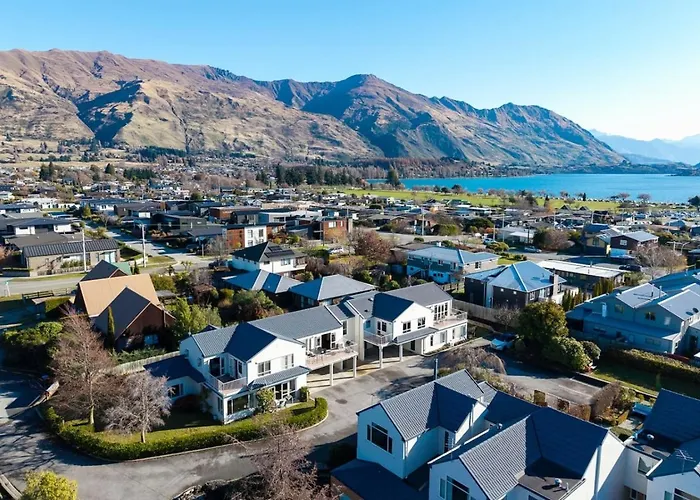 3br - Walk To & Town Wanaka