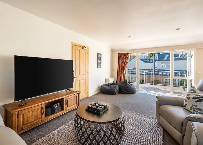 3br - Walk To & Town * Wanaka