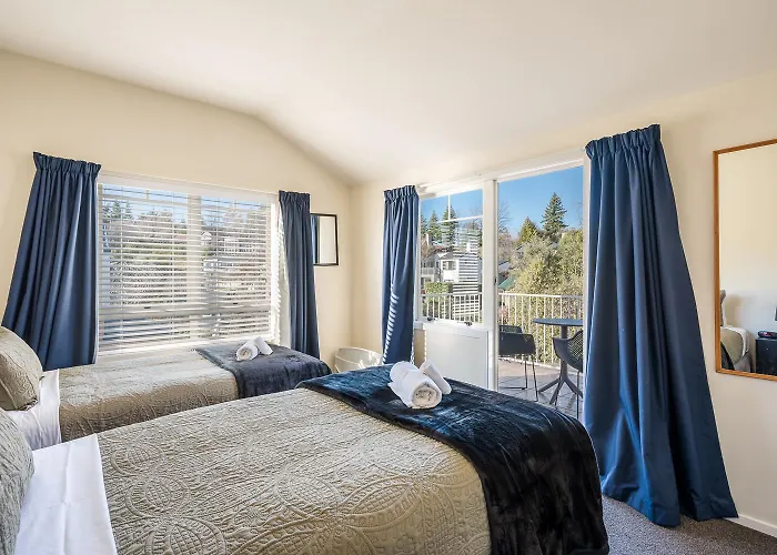 Apartment 3br - Walk To & Town *