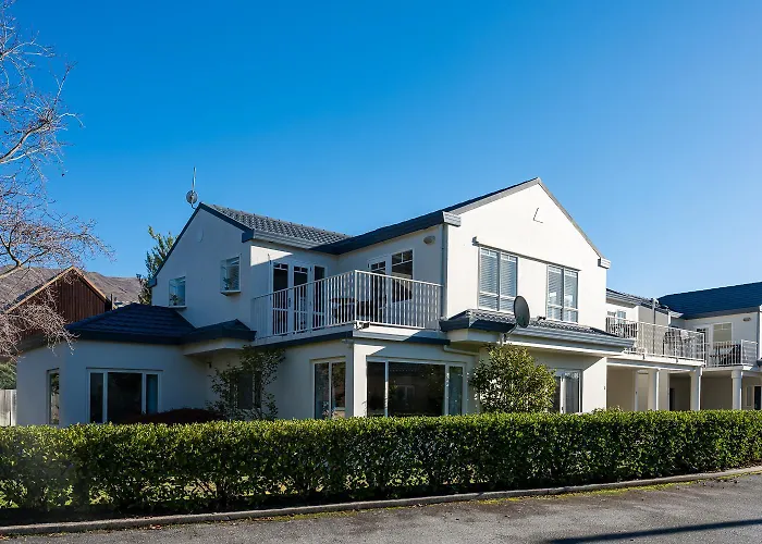 3br - Walk To & Town * Wanaka