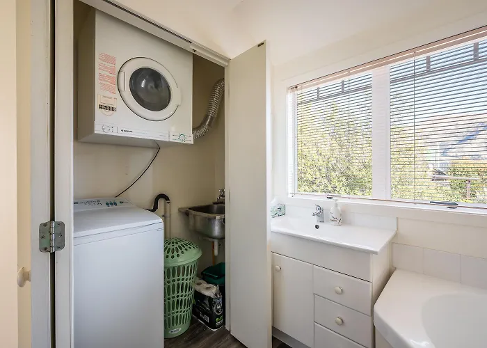 3br - Walk To & Town Wanaka