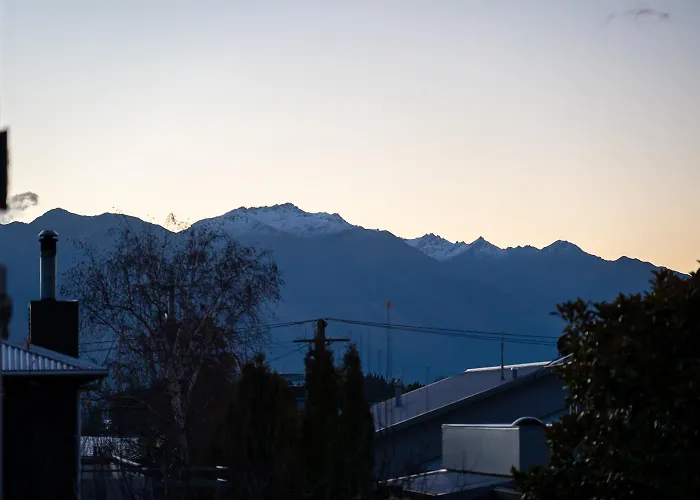 3br - Walk To & Town Wanaka